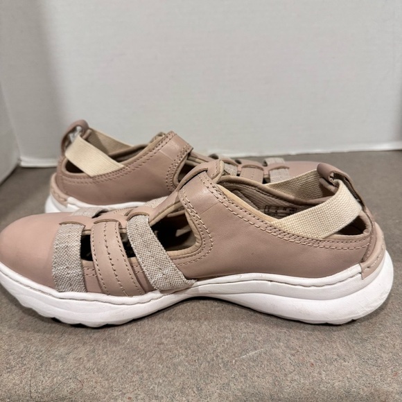 Clarks Women’s Leather 7.5 Teagan Step Sand Loafer Closed Toe Sandals - Picture 4 of 8